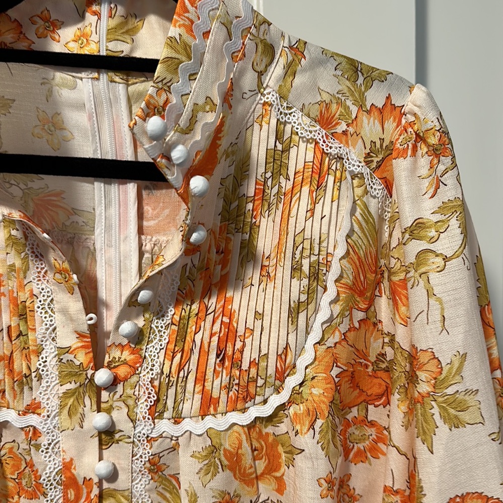 Floral dress with buttons